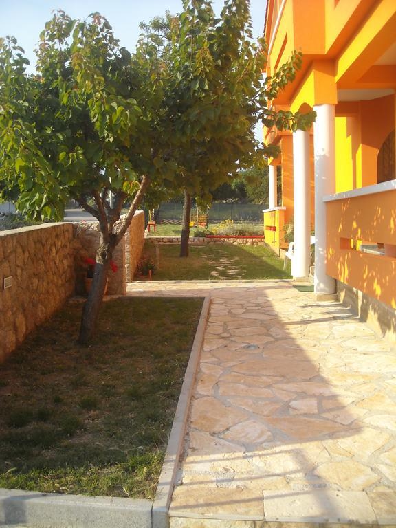 Apartments Kalac Posedarje Exterior foto